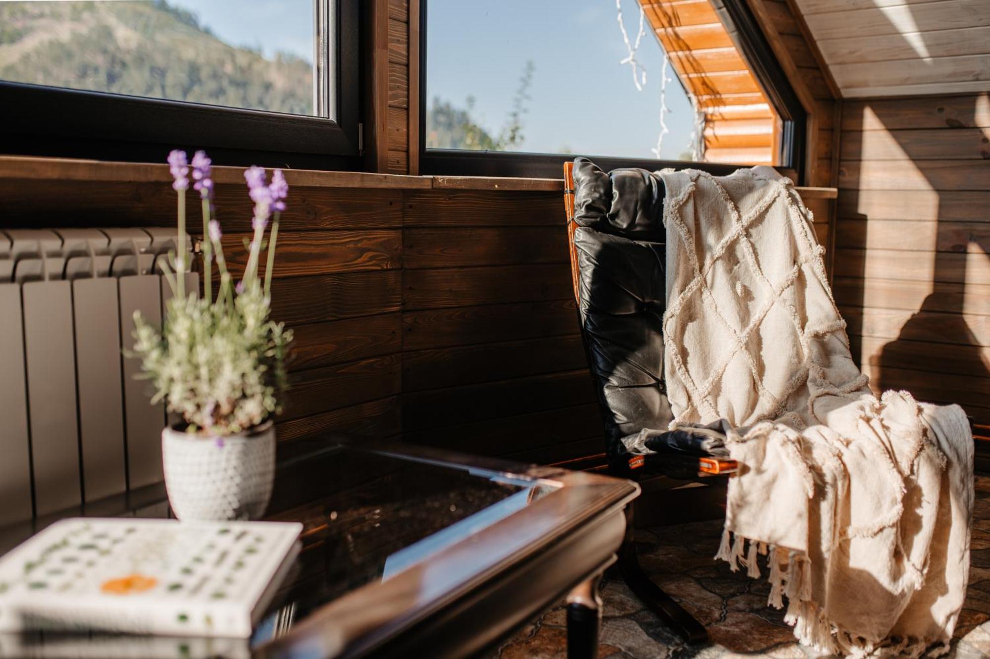 Moonlake Chalet Gainesti Ngoại thất bức ảnh