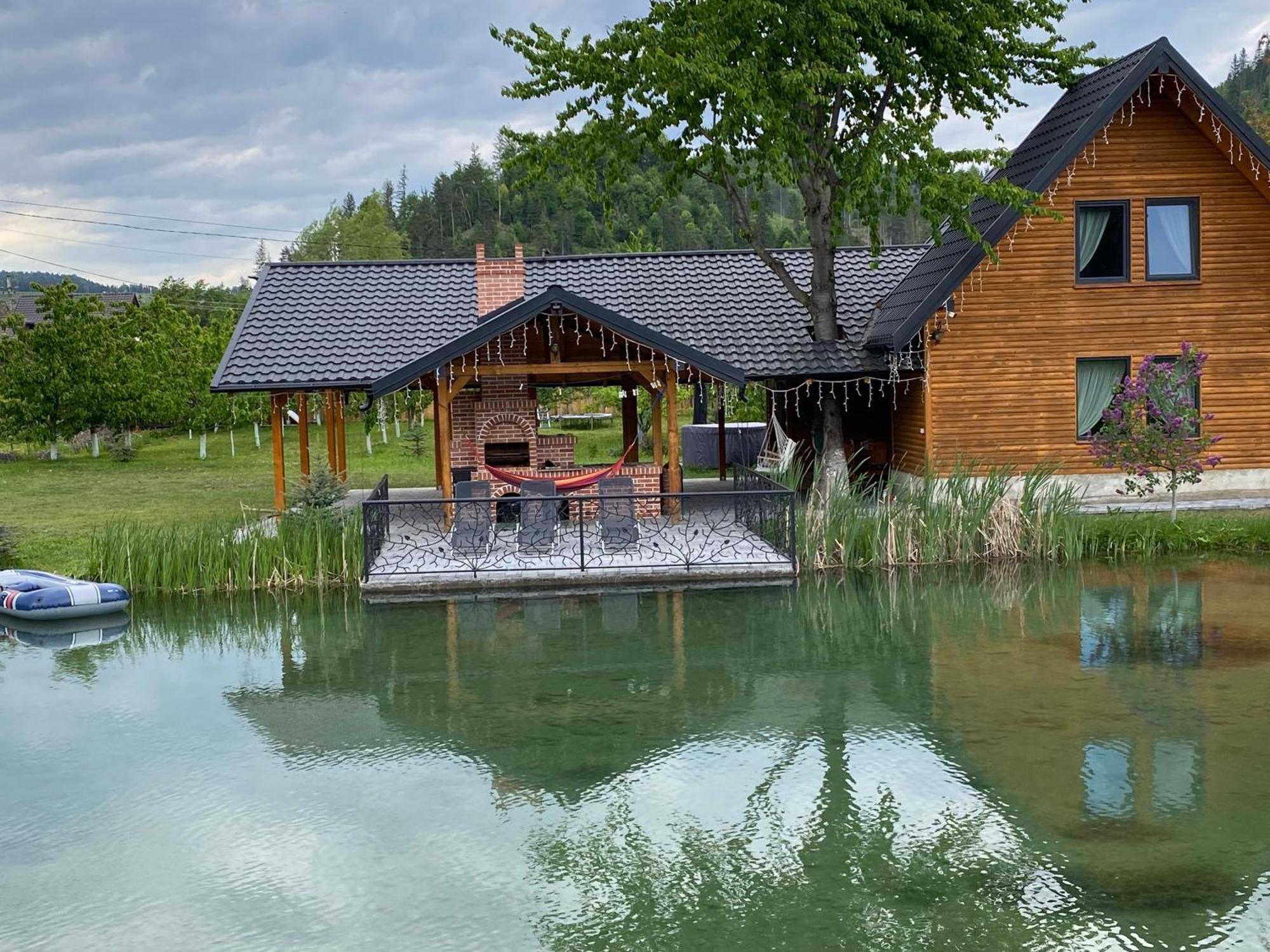 Moonlake Chalet Gainesti Ngoại thất bức ảnh