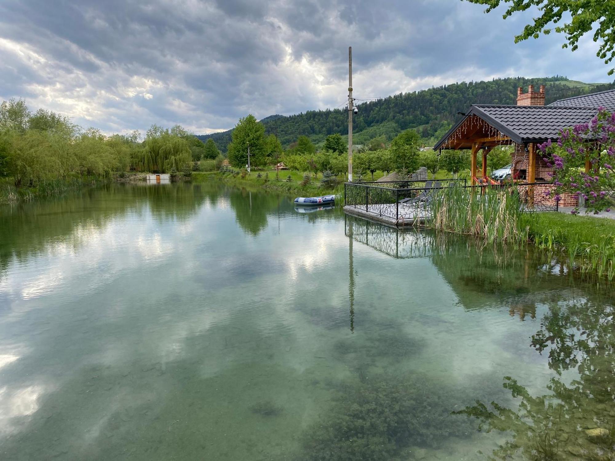 Moonlake Chalet Gainesti Ngoại thất bức ảnh
